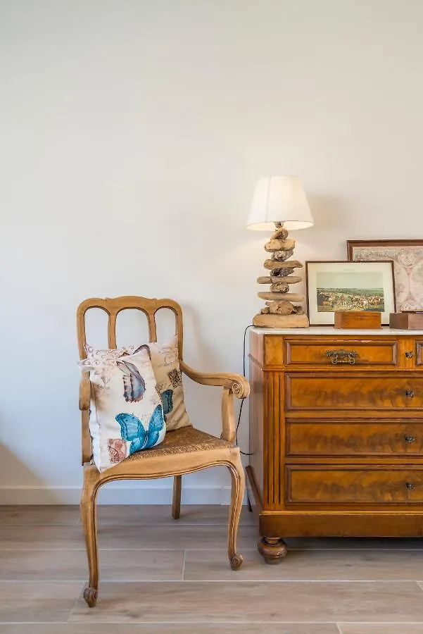 Spacious, Warm And Updated Home W Parking & Garden Bredene Apartment