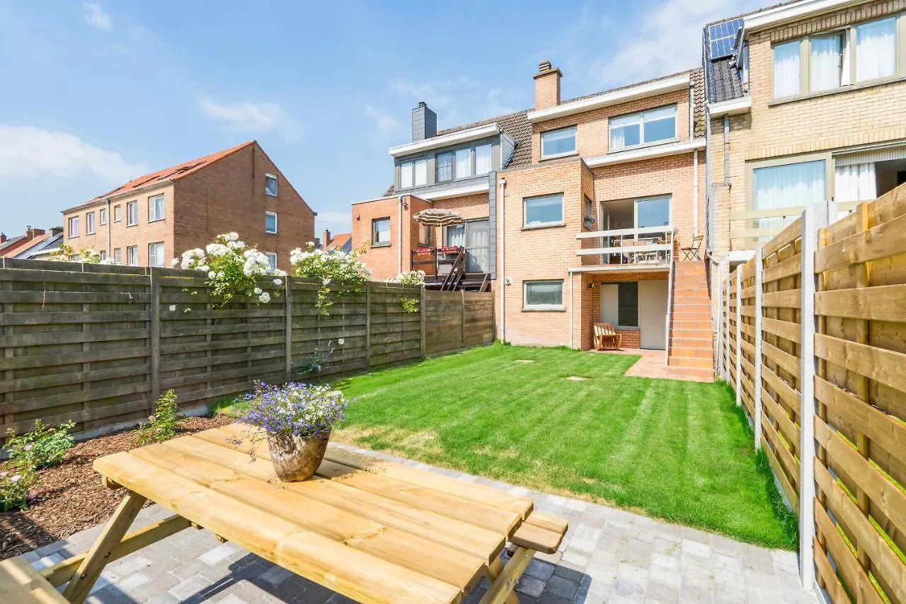 Spacious, Warm And Updated Home W Parking & Garden Bredene 0*,